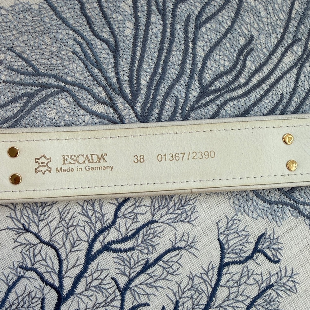 Escada leather belt with column motif (size 38) - Picture 5 of 7